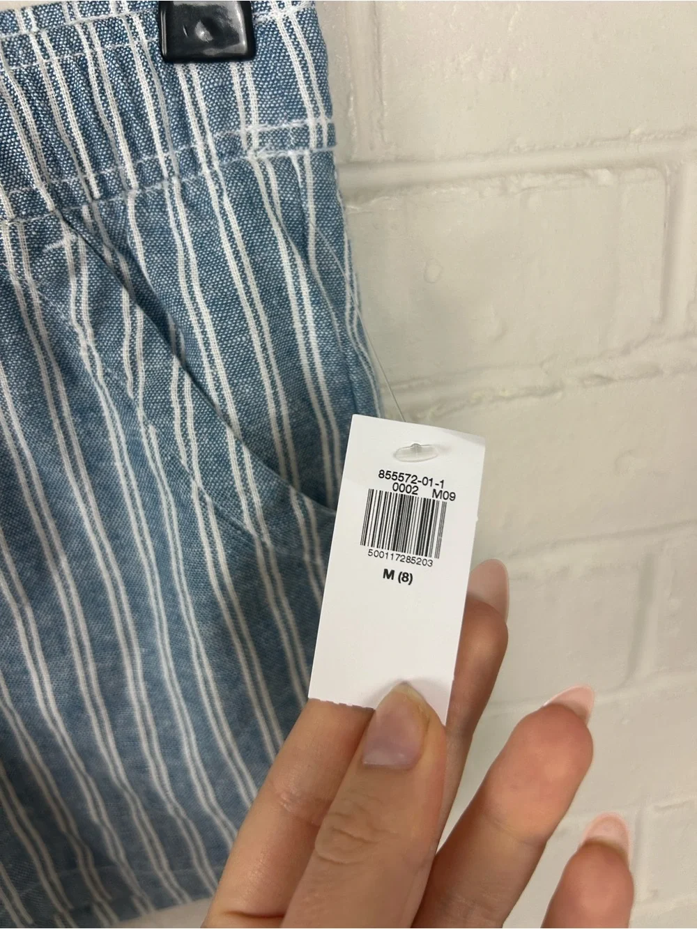 NWT Old Navy Girls Blue Stripe Linen Casual Shorts Size M (8)